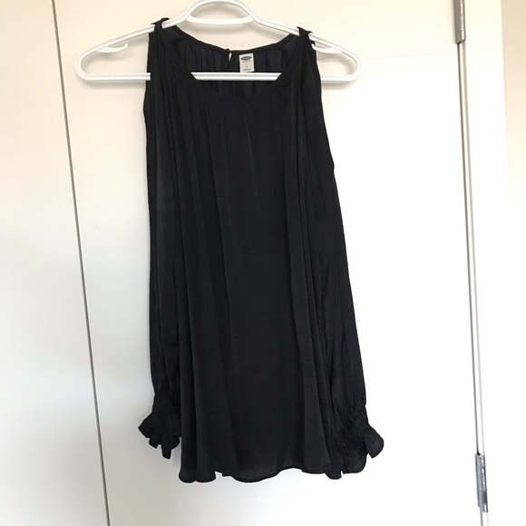 Black cold shoulder blouse - Picture 2 of 6